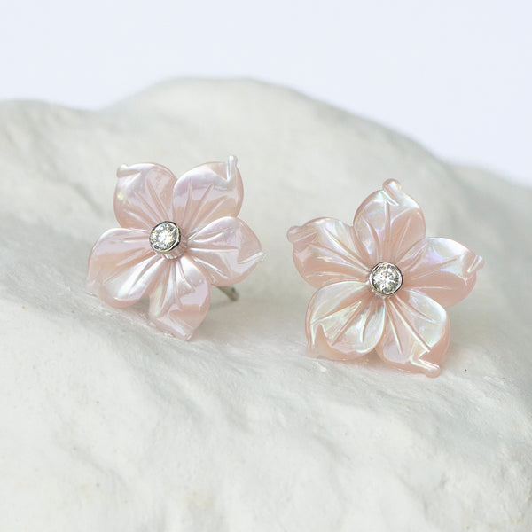 Blush pink Casablanca Lily earstuds